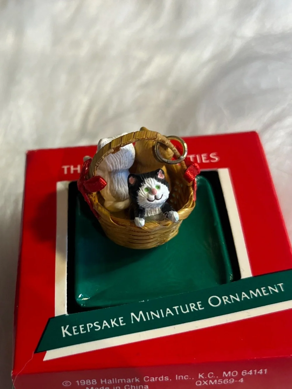 Hallmark Miniature Ornament-Three Little Kittens